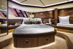 European debut for the new l590 At Cannes Yachting Festival 2016
