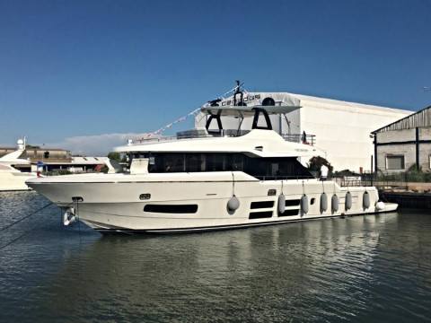 Oceanic Yachts 76