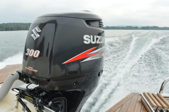 Suzuki DF300AP