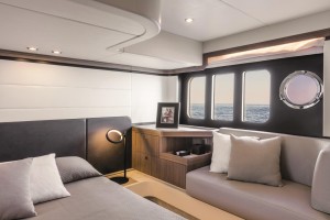 Absolute Yachts - Absolute 50 Fly