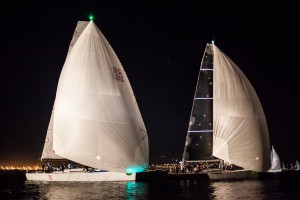 endlessgame precede Kuka3 subito dopo il via da Napoli della Regata dei Tre Golfi
