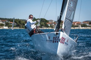 Il russo Pirogovo inserisce subito il turbo nella prima giornata di regate Melges 20 World League a Zara