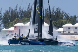 Nathan Outteridge, Team Artemis, vs Dean Barker Team, Softbank Japan