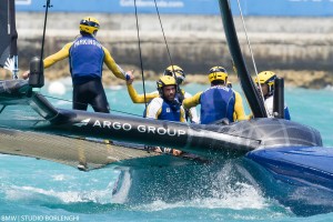 Nathan Outteridge, Team Artemis, vs Dean Barker Team, Softbank Japan