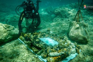 L’operazione subacquea, svolta nelle acque di Cassibile, tesa a distruggere 313 ordigni esplosivi e 1.500 munizioni di armi portatili