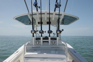 31 Regulator Center Console boat cockpit t-top tackle center