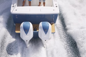 31 Regulator Center Console boat twin yamaha engines