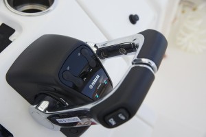31 Regulator Center Console helm detail Yamaha
