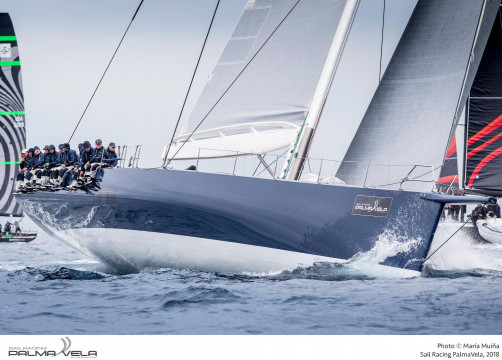 'Magic Carpet Cubed' sailing on the Bay of Palma