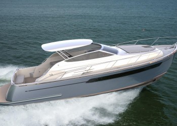 America 380 di Cantieri Estensi in anteprima mondiale a Cannes