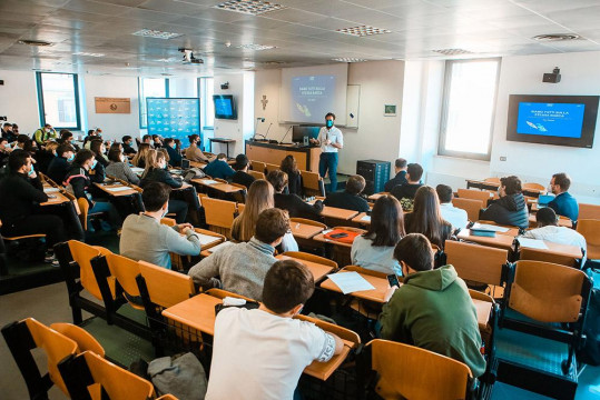 One Ocean Educational Tour: Alex Bellini visits Italian universities