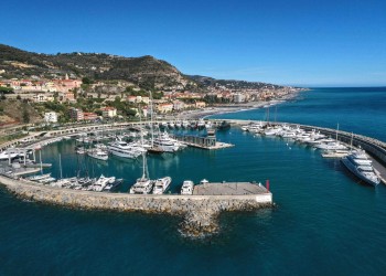 Assegnata a Cala del Forte la Bandiera Blu 2023