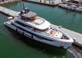 Benetti 34M “Grateful” e Magnum 70 Maiten in vendita