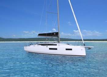 Sun Odyssey 350: the pure pleasure of cruising with family