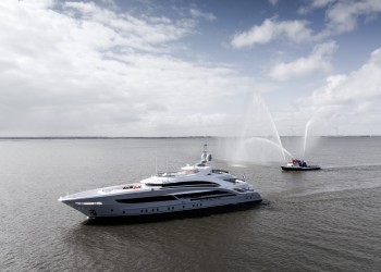 Heesen delivers the 50m smart-custom named Cinderella Noel IV