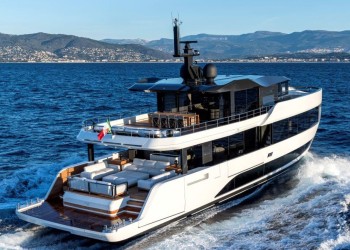 Arcadia Yachts: two new units sold