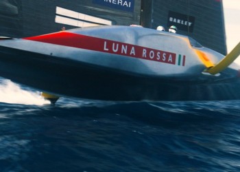 Luna Rossa nelle acque della Coppa America