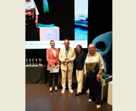 Da sinistra Maria Cristina Sabatini, giornalista; Luca Dini, fondatore e CEO di LUCA DINI Design & Architecture; Cinzia Garibaldi, PR e Antonella Cotta Ramusino, direttrice artistica