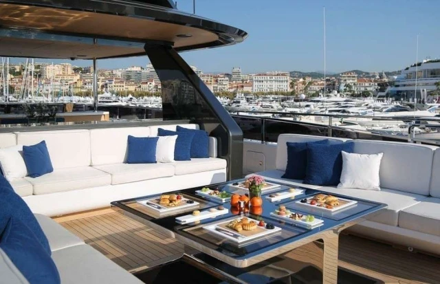 Il Design a tavola a bordo dello yacht