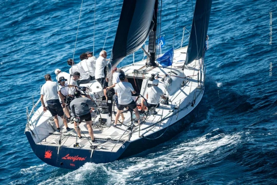 Il Farr 52 Lucifero vincitore assoluto della 151 Miglia 2025