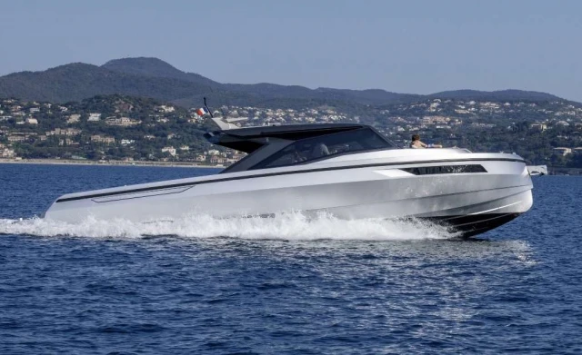 Santasevera 52: Mediterranean Yachting Spirit in Saint-Tropez