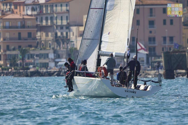 Si assegnano i trofei e i premi del Trofeo Arcipelago Toscano
