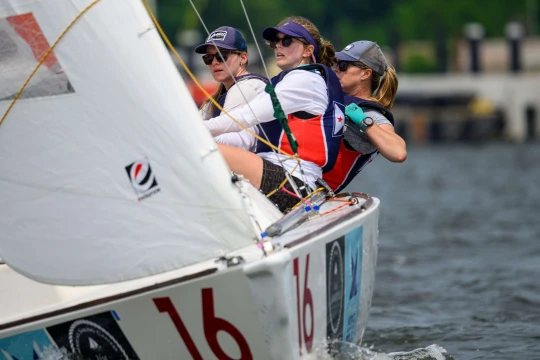 USA’s Bridget Groble/ Bow Down Racing (crew Morgan Collins, Marley Mais, Madison Bashaw)      Photo: Ted Morgan