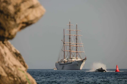 Team AlUla Championed by LeBron James takes first ever E1 pole position in Dubrovnik