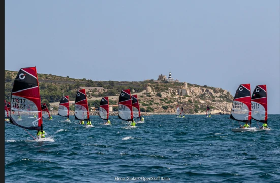 Iniziate le regate OpenSkiff e RS Aero a Cagliari