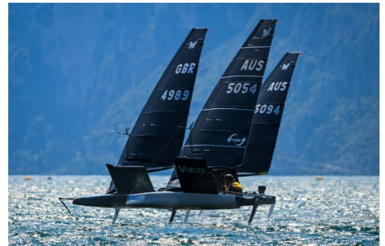 Malcesine si prepara ad accogliere il mondiale Moth 2025: dal 6 luglio in scena il meglio del foiling mondiale