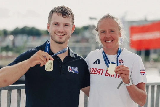 Emma Wilson and Andy Brown crowned 2025 iQFOiL World Champions in Aarhus