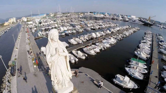 Fonte Facebook, Circolo nautico La Madonnina Viareggio