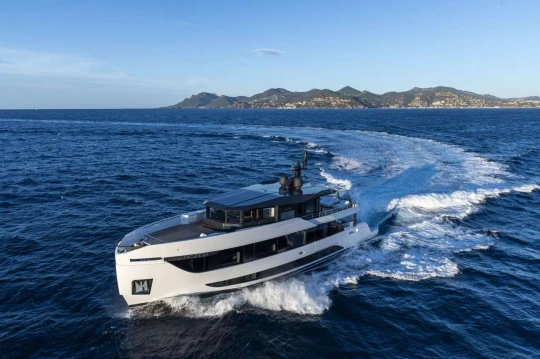 Continua il successo di A96new di Arcadia Yachts, che conclude un'altra vendita