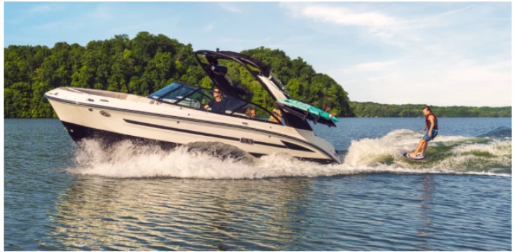 Sea Ray Debuts All-New SDX 230 Series Featuring NextWave Surf Technology