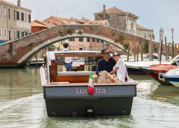 Nauta reinterprets venetian tradition with first native electric water taxi Lucietta