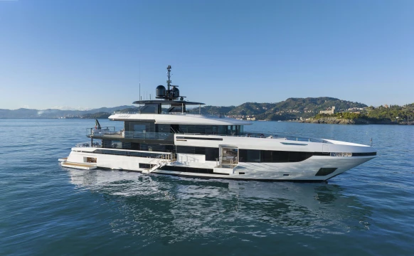 Varata a Pisa una nuova unità della linea Mangusta Oceano 44
