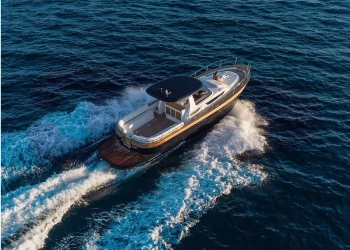 Girbau Boats svela in anteprima il nuovo G31 al Cannes Yachting Festival