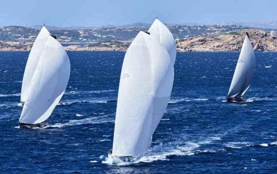 La Classe Maxi 3 al lasco nel Maestrale, Maxi Yacht Rolex Cup 2025.

﻿﻿Crediti foto: Rolex/Carlo Borlenghi