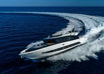 AB 95: power, design and comfort, the new jewel by AB Yachts