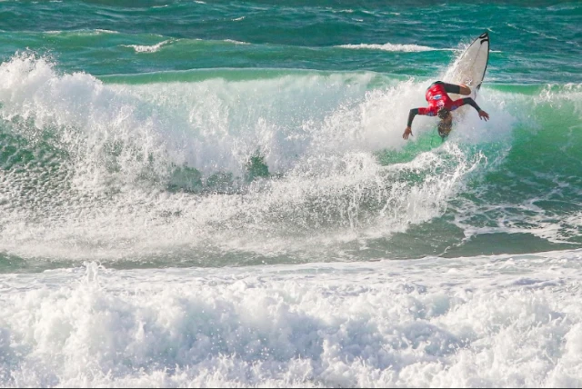 Diana Giorgi e Alberto Barzan sono i campioni italiani di surf 2025