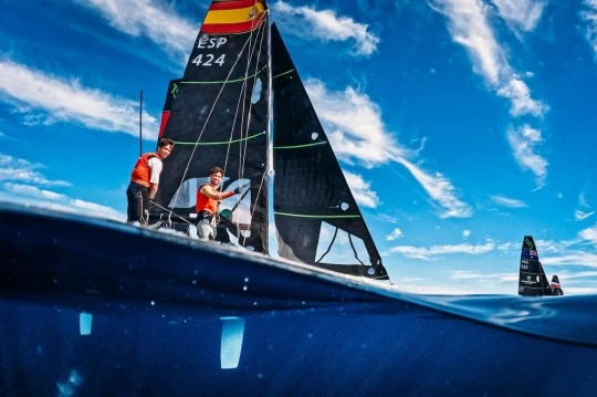 Mondiali 49er, 49erFX e Nacra 17. L'Italia sorride con Ugolini Giubilei e Germani Caruso