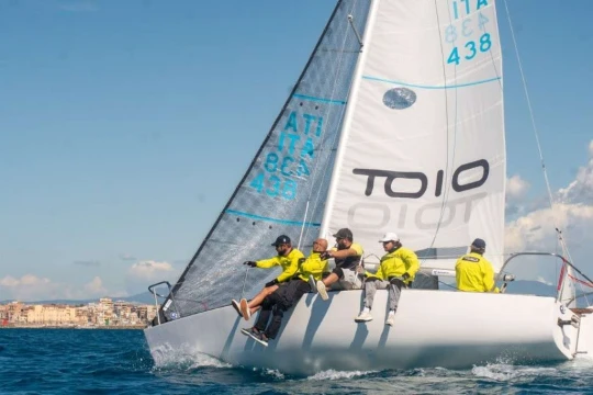 I J24 Rabbit Toio e Jamaica al comando del Trofeo Ciccolo e del Trofeo Miglior Timoniere-Armatore J24