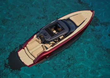 Mulder Design and Flynt Yachts unveil stunning new Flynt Revolante 48