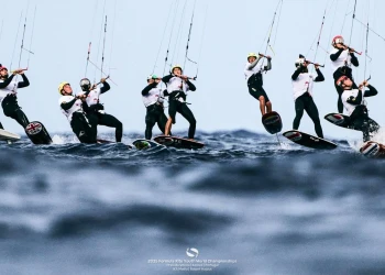 Formula Kite Youth Worlds, the battle between Riccardo Pianosi and Max Maeder continues