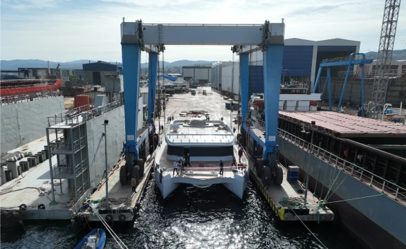 VisionF Yachts launches brand-new 30.7-metre aluminium catamaran