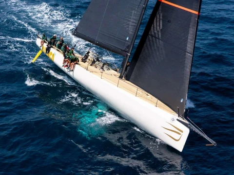 Il nuovo maxi racer wallyrocket71Django 7X