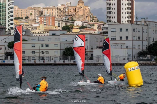 Da giovedì 14 novembre il Sardinia Team Race World Championship OpenSkiff