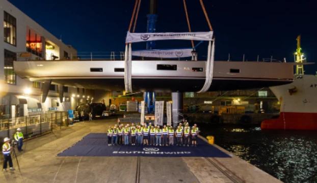 Kalantis, il varo notturno del nuovo SW108 costruito da Southern Wind