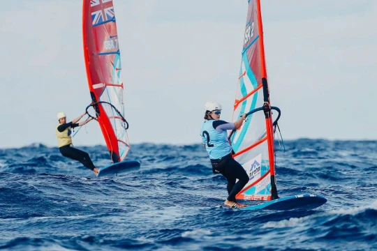 Daniela Peleg (ISR) and Emma Wilson (GBR) in the Grand Final race - ph. Sailing Energy