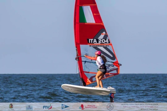 Windsurfing Club Cagliari: ultima tappa del Circuito Italiano 2025 iQFoil